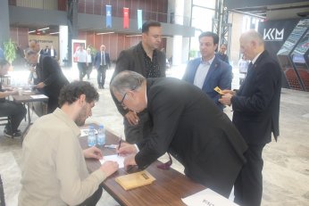 Baskın listeli seçimde bir dalya fark yedi: 111 - 211