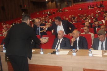 Baskın listeli seçimde bir dalya fark yedi: 111 - 211