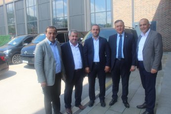 Baskın listeli seçimde bir dalya fark yedi: 111 - 211