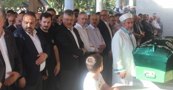 Kamil Uzunmehmet toprağa verildi 