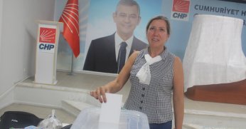 Osman Yılmaz’da beş  kadın her iki listede yer aldı