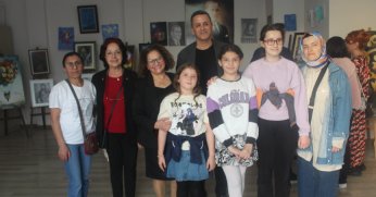 Dersaneleşen CHP'de  ikinci resim kursu açıldı