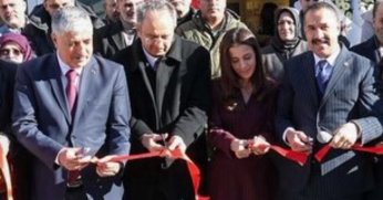 Tavşancıl’ın ilki Altun Eczanesi’nde kurdele kesildi