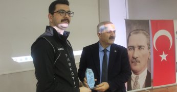 Babası bilmiyor, ben biliyorum. Tehlike kapınızda