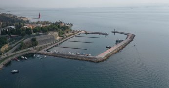 Balıkçı barınağı balıkçılara kapandı 
