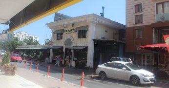 Karaköy Fırının kaçağı  ha yıkıldı ha yıkılacak 