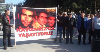 Filistin halkının yanında ve savaştayız