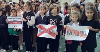 Öğretmene sahip çıkmak öğrencinin görevidir