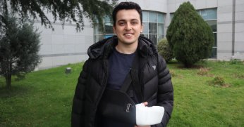 Eli kesilecekti! Ayak parmağı nakledildi