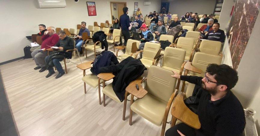 Üstelik 45’i çalışmaya  mecbur, “emekli” idi