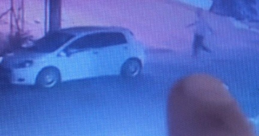 İki polisten biri açığa alındı