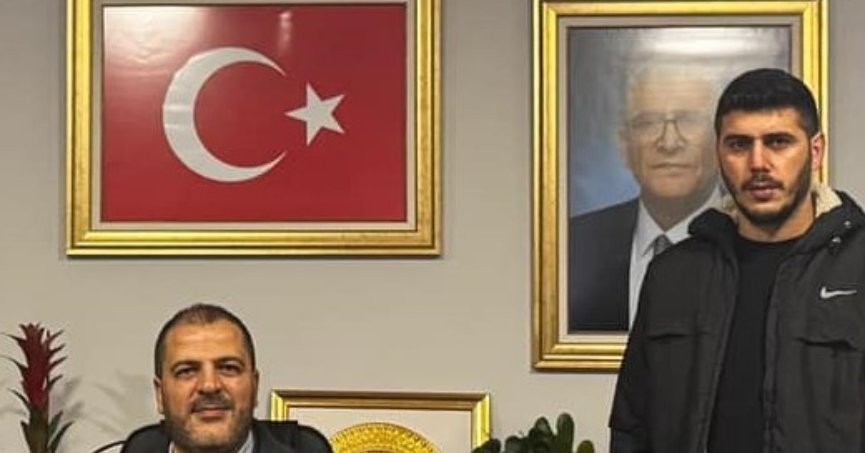 Elüstü’nün çekilmesini isteyip kendi çekildi