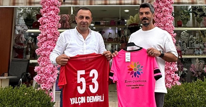 Bulut anısına finali Bulut  fotolu formayla yönetti 