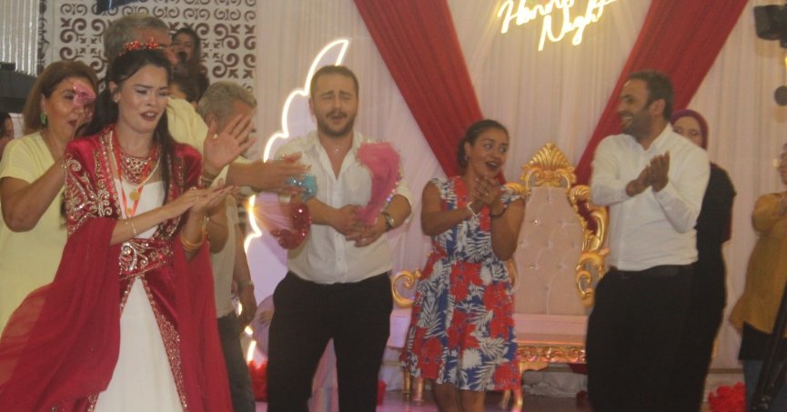 Sazı alah tarı çalah. Oynayalım Terekeme…