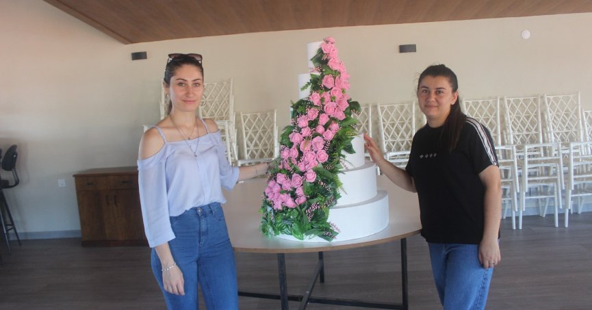 Şimal Altunlu iş hayatına  ikisi bir arada atılıyor