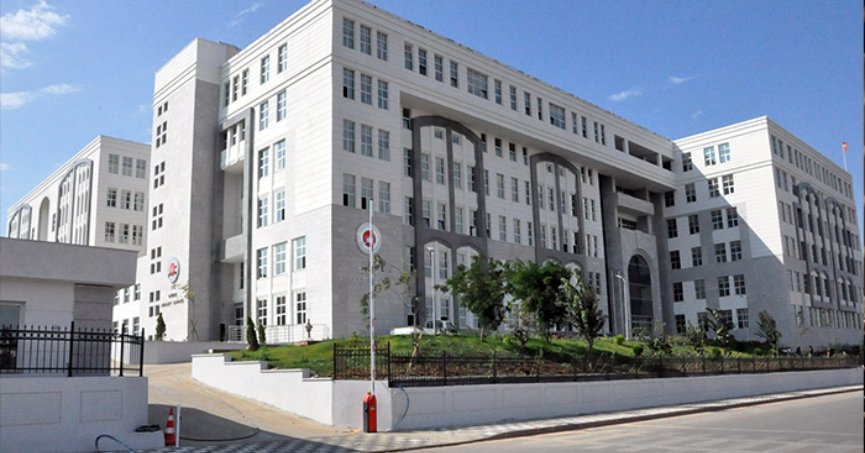 Adliye'deki saldırıda Vali'den açıklama bekliyor