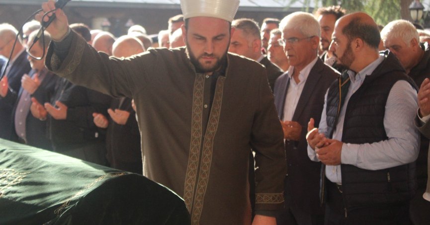 Dünya imtihanı öğretmekle geçti