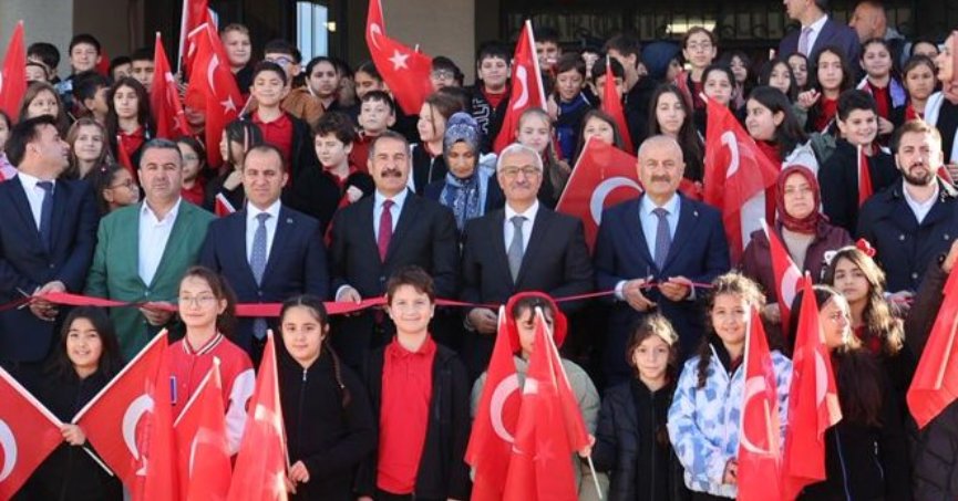 Nice Aziz Sancarlar  bu okulda yetişecek