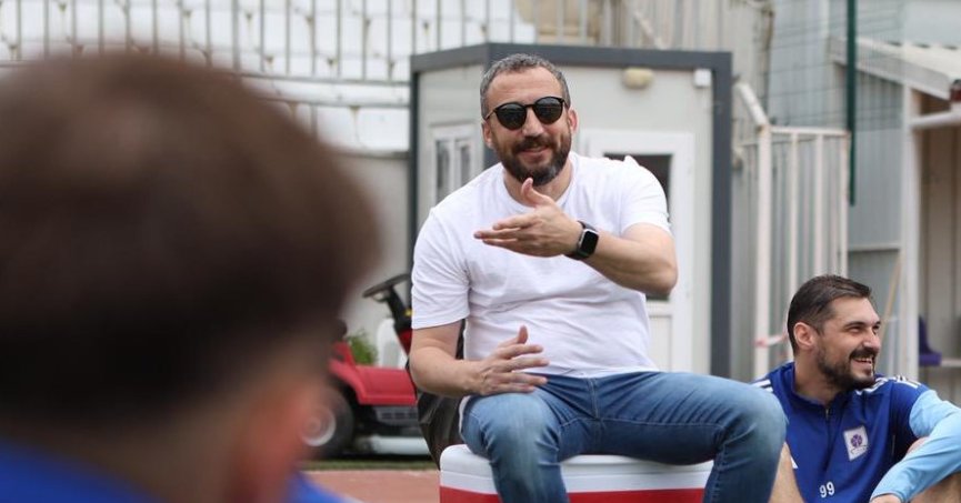 U… Ben takım galip gelmesin diye dua ediyorum