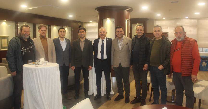 Gövde gösterisi: Burada da varız