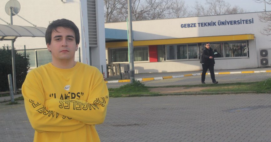 Gitmeye gönlüm yok  ama şartlar gitmeye itiyor