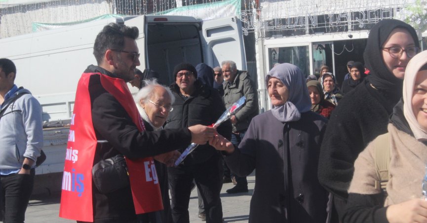 Özgür ve adil gelecek eşit haklarla gelir