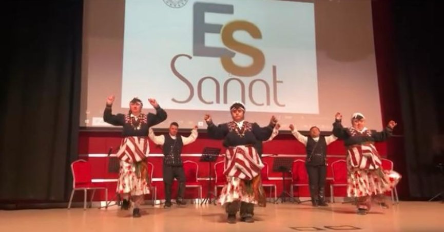 Down sendromlular hünerlerini sahneleyecek