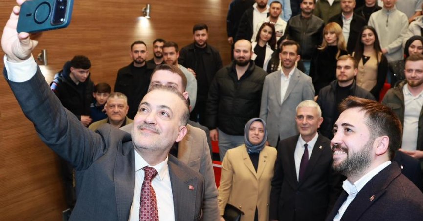 Söz Gençlik’te koyu sohbetler