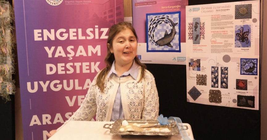 Parmaklarıyla beynin görme merkezini kullandı