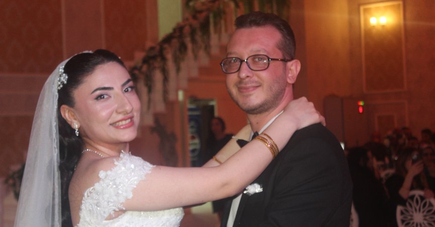 Neslihan ile Dolunay Çekmece’de imzalayacak