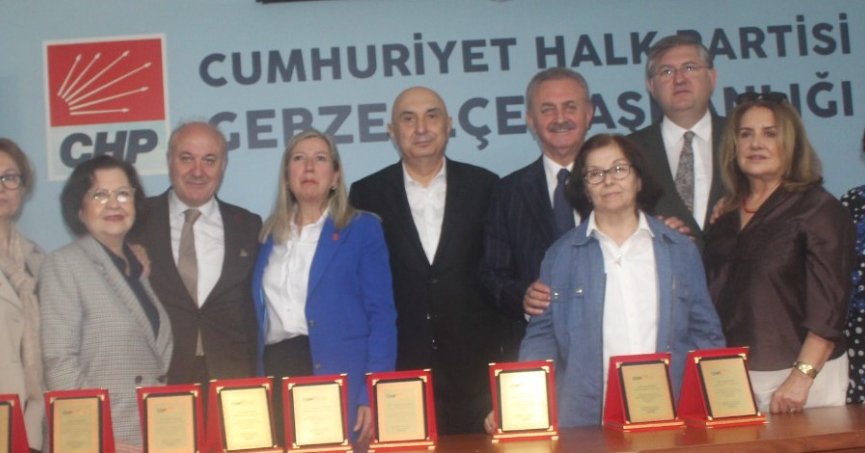 Huzurlu ülkenin yolu mutlu annelerden geçer 