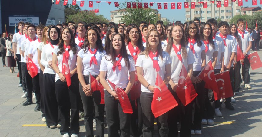 Görevimiz 19 Mayıs ruhuyla geleceğe taşımak