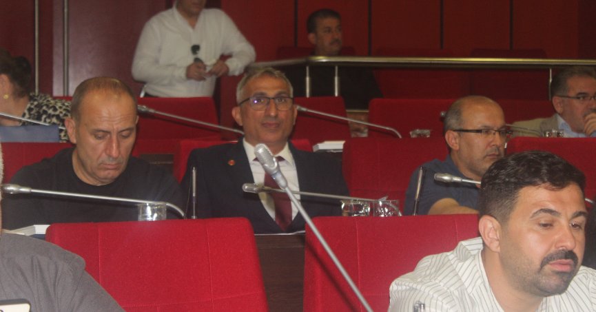 İlk icraatında Pelitli’de paralı park önerdi
