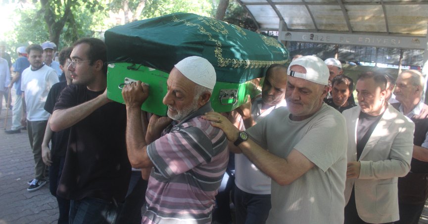 Abdullah Özer son yolculuğuna uğurlandı