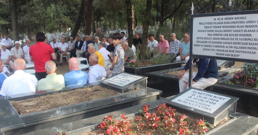 Alaettin Kurt ve deprem şehitleri anılıyor