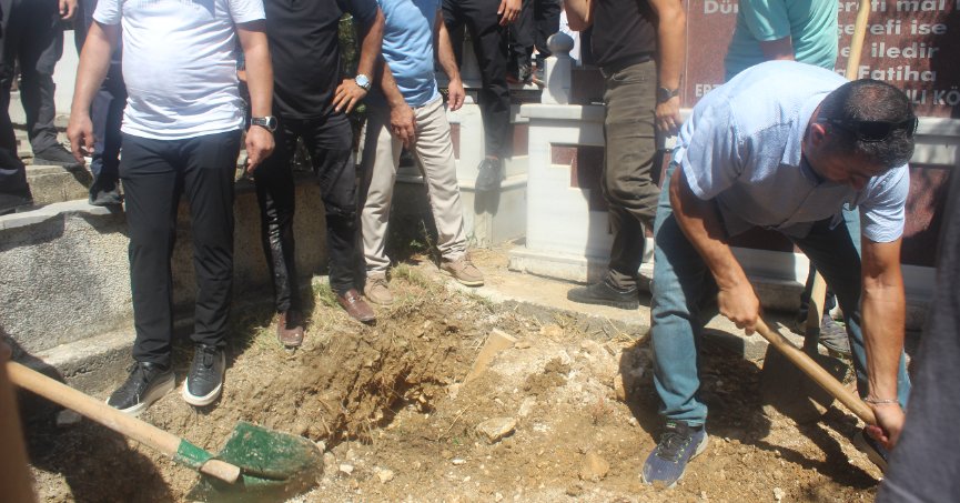 Halka son eğitimini definle verdi 