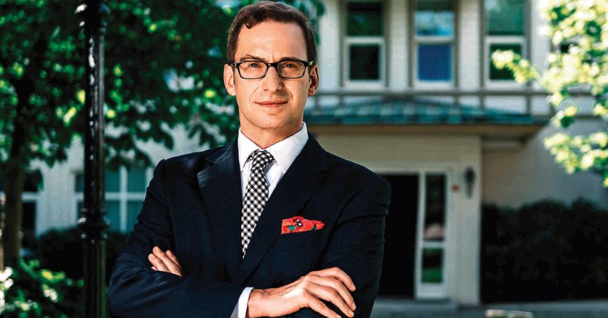 Geleceğe emin adımlarla yürüyoruz