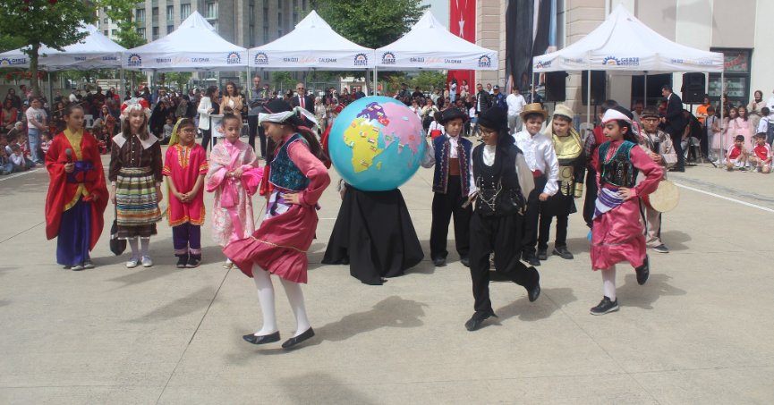 Ulusta egemenlik dünyada barış ve kardeşlik