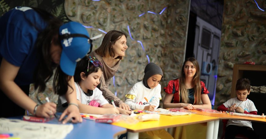 LÖSEV’li çocuklar yeni yaşlarını DigiZoo’da kutladı