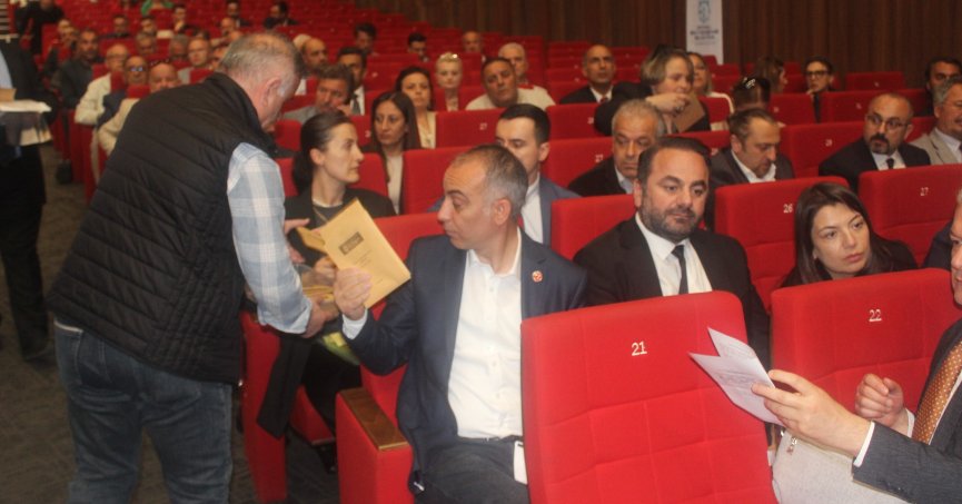 Baskın listeli seçimde bir dalya fark yedi: 111 - 211