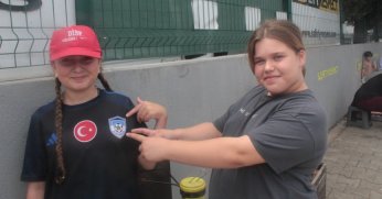 Babaları ve arkadaşlarının haklarını istediler 