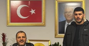 Elüstü’nün çekilmesini isteyip kendi çekildi