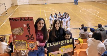 10 takımın 10'u da yarı final adayı