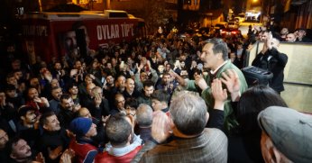 Halkın çıkarına sosyal konut vaat etti