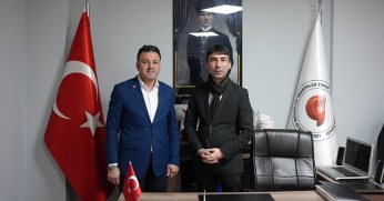 Sorunları liyakatlı kadrolarla çözeceğiz